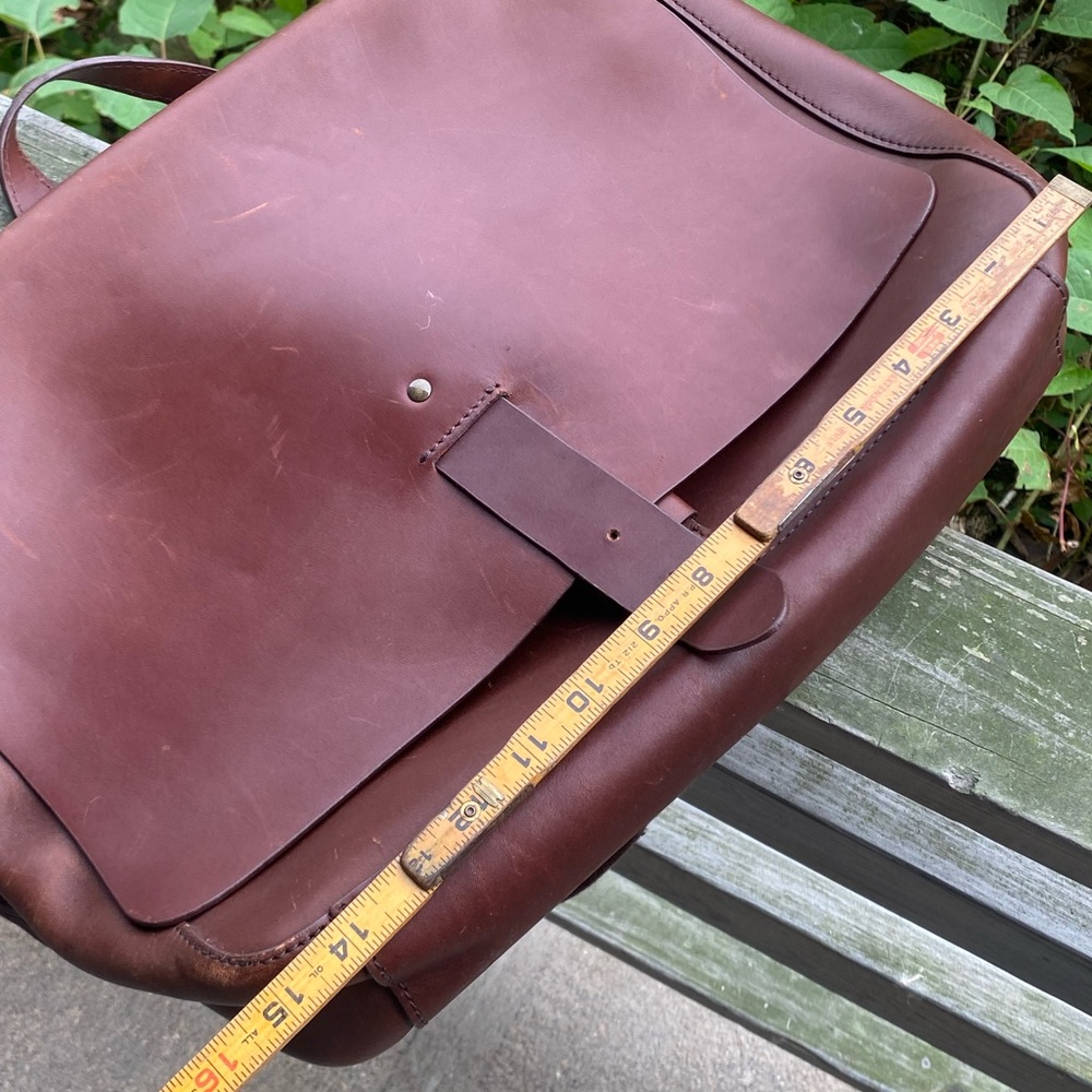 L.L. Bean Rich Brown Leather Messenger Bag - Picture 13 of 15